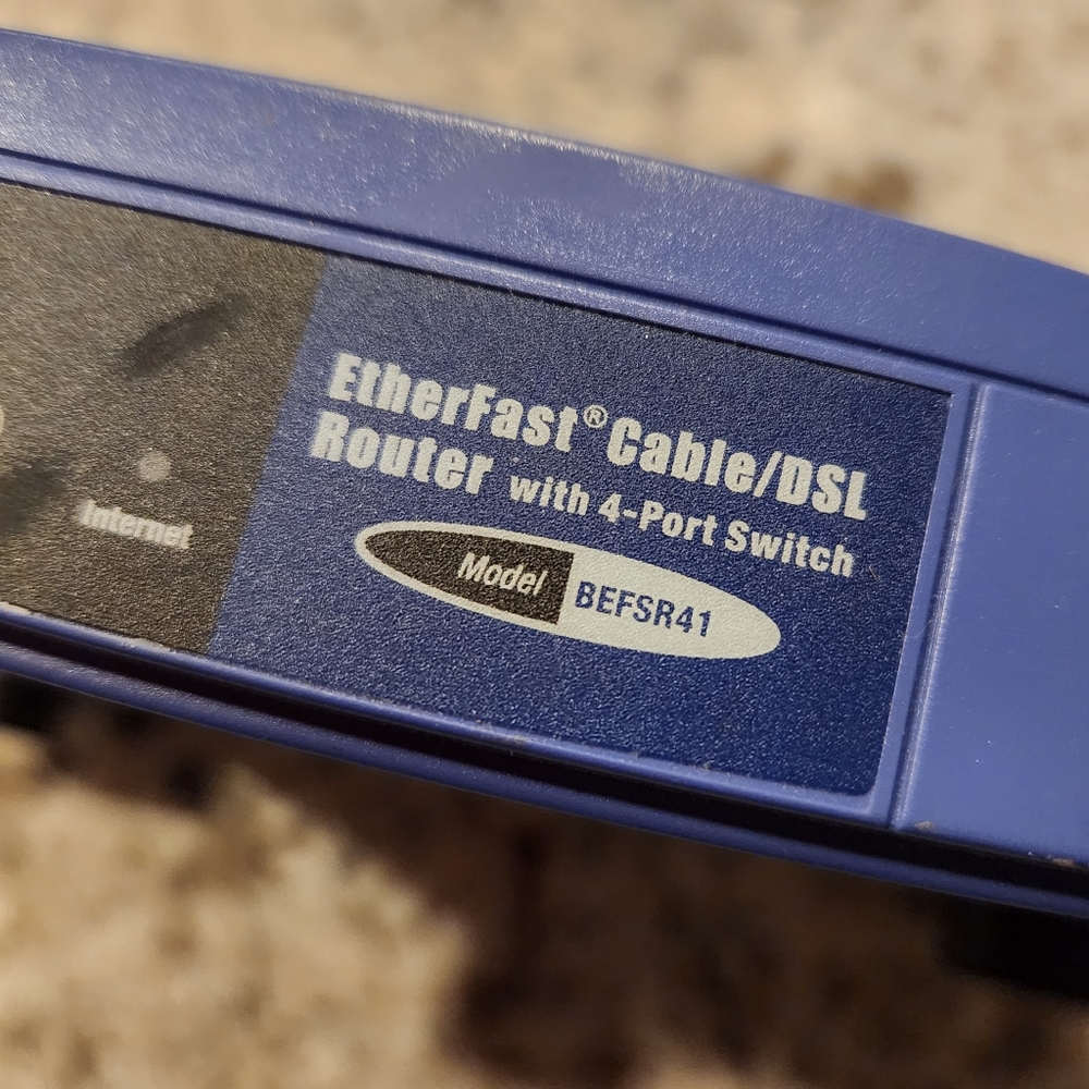 Linksys EtherFast Cable/DSL Router - Picture 7 of 8